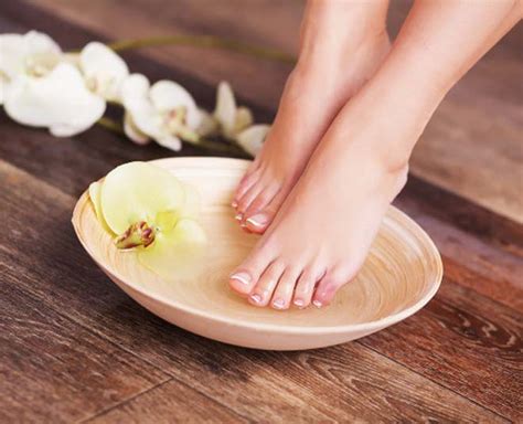 Diy Pamper Your Feet At Home With These Feet Whitening Pedicures Herzindagi