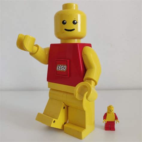 Lego Minifigures Big Minifigure 2000 Present Catawiki