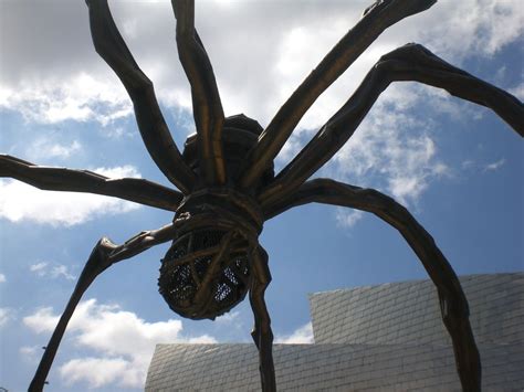 Giant Spider Sculpture At Guggenheim Museum Free Image Download