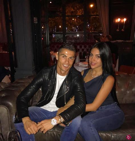 Cristiano Ronaldo y Georgina Rodríguez disfrutando de una cena Cristiano Ronaldo el jugador