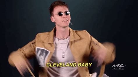 Explore his net worth relationship short statistics of machine gun kelly. Machine Gun Kelly Height, Weight, Age, Biography & Family
