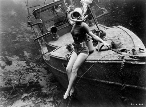 Vintage Wreck Diving Woman Photographer Unknown Vintage Scuba