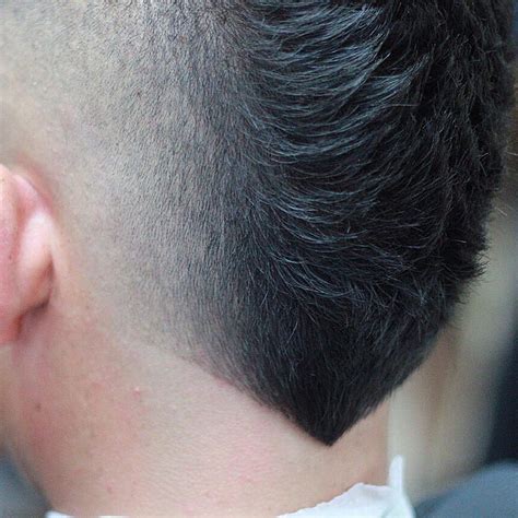 May 16, 2018 · a skin fade haircut though can still be split up into the four categories above, so it's up to you and your barber whether you go for a taper, low, mid or high skin fade. New Hairstyles for Men: The V-Shaped Neckline