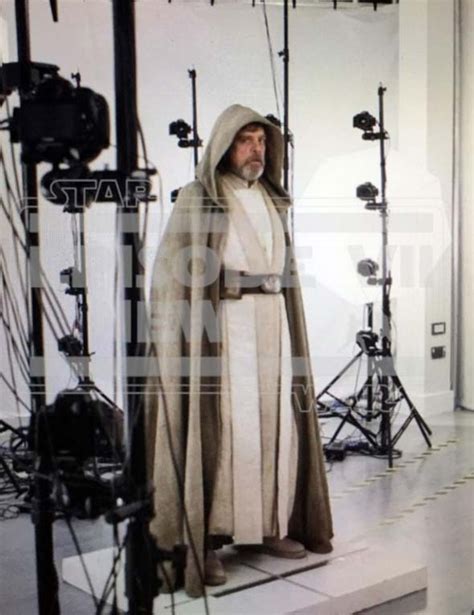 First Pic Of Mark Hamill As Luke Skywalker In Star Wars The Force