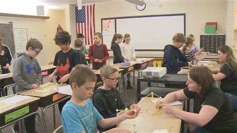Fifth Grade Students Enjoy Hands On Learning Experience From Michigan Tech