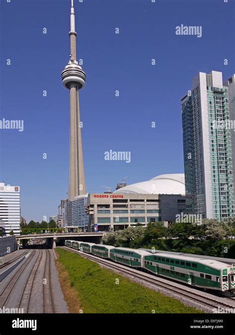 Toronto Commuter Train And Cn Tower Stock Photo Alamy