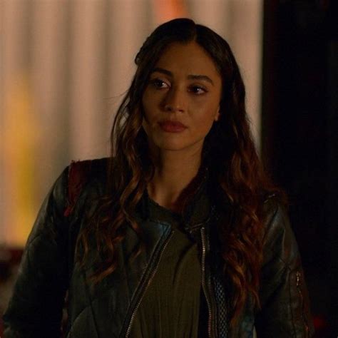 Raven Reyes The 100 Characters Murphy The 100 The 100 Season 1