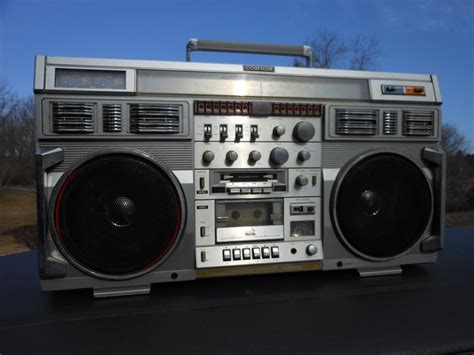 Sanyo M7750lg Stereo Cassette Recorder Boombox Ghetto Blaster 1980s