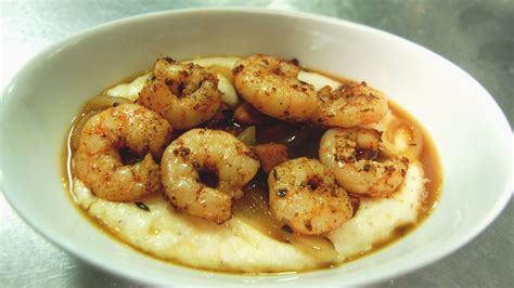 Easy Shrimp And Grits With Gravy Recipe