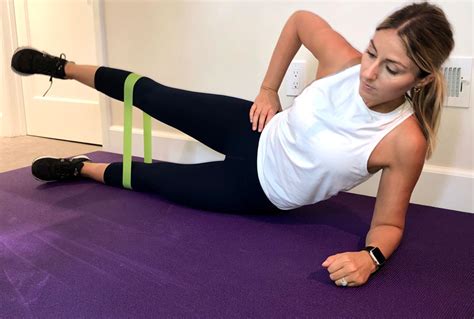 4 Leg Strengthening Exercises Using Resistance Bands My Vanderbilt Health