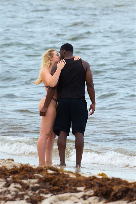 Iskra Lawrences Big Ass And Philip Payne Relaxing The Fappening