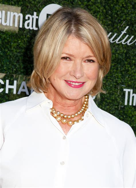 Martha Stewarts Most Glamorous Beauty Looks Through The Years Pics