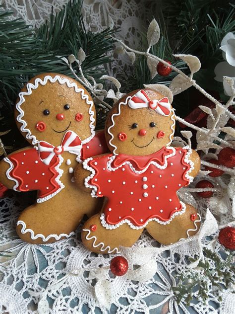 Gingerbread Boy And Girl Christmas Cookies Christmas Cookies