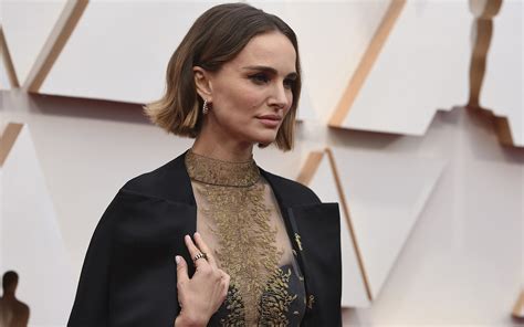 Born on june 9, 1981. Natalie Portman uses Oscar gown to send a message | The ...