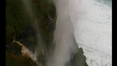 Upside Down Waterfall Leaves Internet Impressed Watch Trending