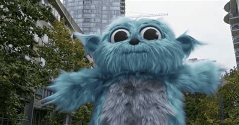 Legends Of Tomorrows Beebo Is Getting His Own Christmas Special Geekspin