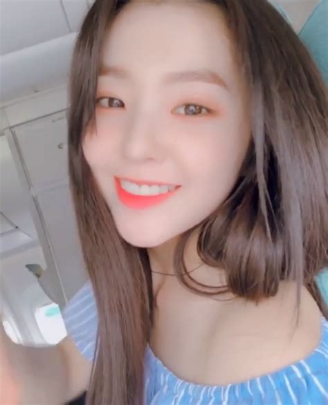 red velvet irene beautiful look selfie to live alone in the world