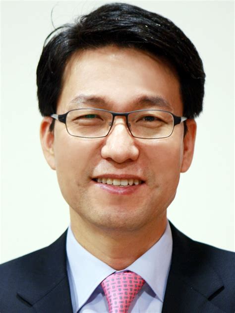 Gs리테일은 이달 말일까지 gs25에서 팝카드로 1천원 이상 결제하는 고객을 대상으로 t(sk텔레콤)데이터 200mb 선물 이벤트를 진행한다. 인사 GS리테일 임원급 인사 단행