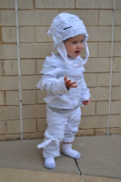 How To Make An Easy No Sew Childs Mummy Costume Hubpages