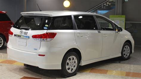 Toyota Wish Technical Specifications And Fuel Economy