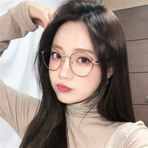 Pin By Eezz On Asian Face Ulzzang Korean Girl Ulzzang Glasses Cute