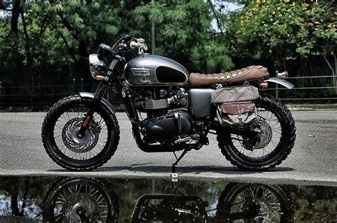 It's got more of a 70s look compared to the triumph's 1959 stylings and also calls out to the off roading habit that many scrambler or cafe racer class bikers. Jual METZELER Karoo 3 (U) 130/80-17 (TL) / Enduro / Dual ...
