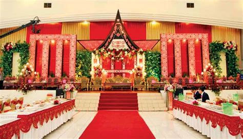 Arsitektur tradisional via rumah adat seni & kebudayaan indonesia via qonitahafnan.wordpress.com. Sejuta Cinta Bersemi Dalam Nuansa Adat Batak Karo Dan Toba ...
