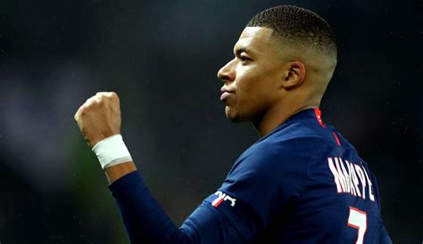 Mbappé is the leader of a new generation on the pitch, and off it. Kylian Mbappe und Real Madrid: Perez' letzter großer Traum ...