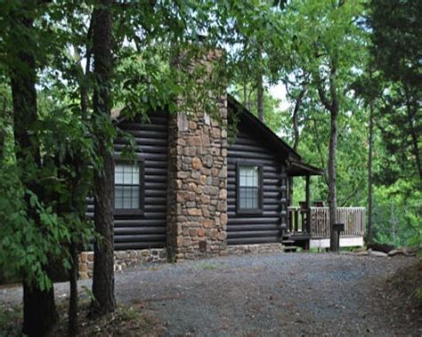 Inspired by the rugged stone and log style of the madison ranger station in yellowstone national park, this home brings a more refined rustic ambiance to a true classic. Eagle Creek Escape // Lost Creek Cabin