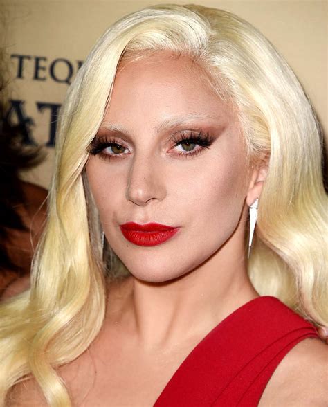 How To Get Lady Gagas Makeup From The American Horror Story Premiere