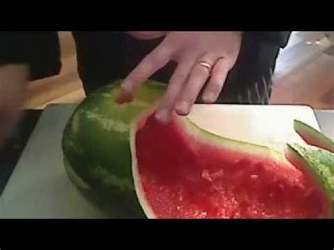 Know how to make easy water melon juice using water melon pulp, sugar pepper and salt. Watermelon Whale (How to Make) - YouTube