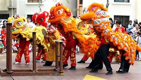 Tari tradisional melayu (zapin melayu) untuk memenuhi tugas mata kuliah gerak dan tari dibawakan oleh. Tarian singa tak lut masalah ekonomi negara | Free ...