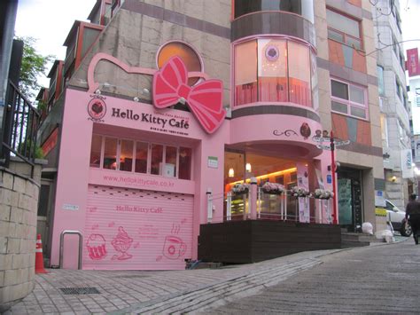 Hello Kitty Cafe..where in the world is this? Kitty Cafe, South Korea