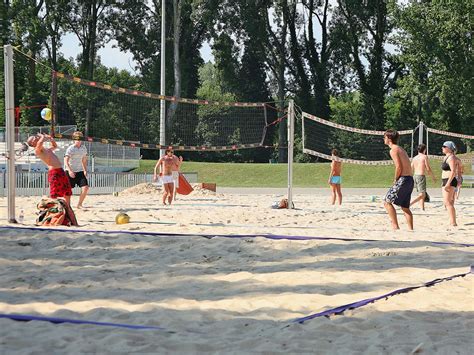 Enjoy watching the most powerful and impressive plays of the beach volley vikings! Vidy Beach-volley