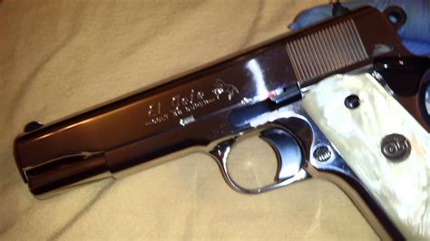 Acomodado en el tradicional.45 acp y ahora también en 9 mm, el trofeo de la copa de oro colt está diseñado para satisfacer las demandas de los tiradores de élite de hoy en día con su. Colt 38 super el jefe - YouTube