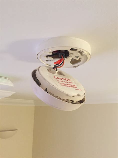 | lot 4 brk electronics smoke alarm ionization 9 volt battery included 83rn rv. BRK 86RAC Smoke Detector Replacement and Additions ...