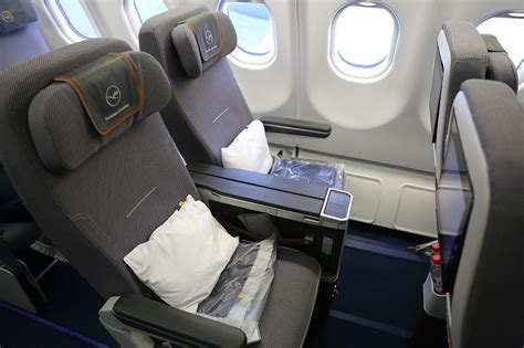 High Comfort, Low Fare: Lufthansa's Premium Economy on the A330 - The ...