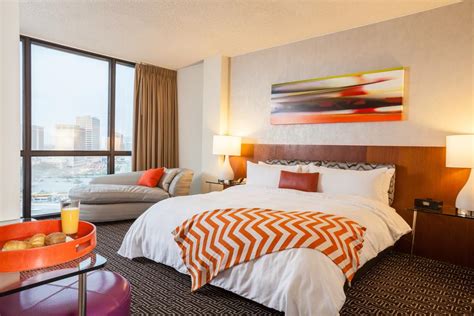 Hotel zaza houston memorial city beckons to visitors in search of contemporary accommodations and a boutique atmosphere. Hotel Derek Houston Galleria Updated Price 2021, Book ...