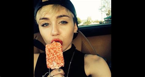 Foto Miley Cyrus Está Em Turnê Com A Bangerz Tour Purepeople