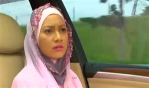 Arrogant ialah sebuah siri drama televisyen malaysia 2013 arahan eoon shuhaini, adaptasi dari novel 2011 dengan judul sama nukilan aliesha kirana terbitan karya seni. Drama Love You Mr. Arrogant - Episode 21 « Murai dot coms