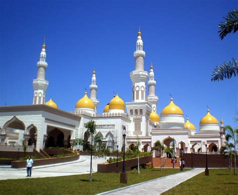 Quotations by hassanal bolkiah, statesman, born july 15, 1946. Sultan Haji Hassanal Bolkiah Mosque - Images n Detail ...