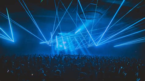 Download Wallpaper 2560x1440 Concert Crowd People Light Laser
