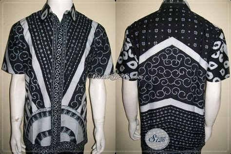 Menurut primbon, memakai baju berwarna putih merupakan pertanda baik. 20+ Ide Gambar Baju Batik Hitam Putih - Rouge Confessions