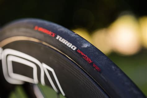 And hybrid tires, 40 to 70 psi. What's the correct road bike tyre pressure? - Swiss Cycles