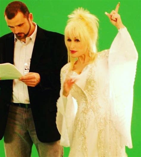 Dolly parton said that she has worn her original, modest wedding ring, which carl's mother bought her on her credit card, all these years. Pin by Cindy Labron on Could she get any sweeter | Lace ...