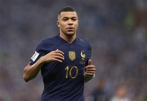 Exclusive Kylian Mbapp In Line To Be Named France Captain At Get French Football News