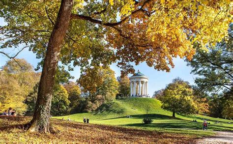 Der englische garten ist riesig, abwechslungsreich und bietet für jeden das richtige. München - Tipps und die schönsten Sehenswürdigkeiten