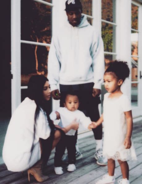 Kim Kardashian Kanye West Reportedly Hire Surrogate For Third Child