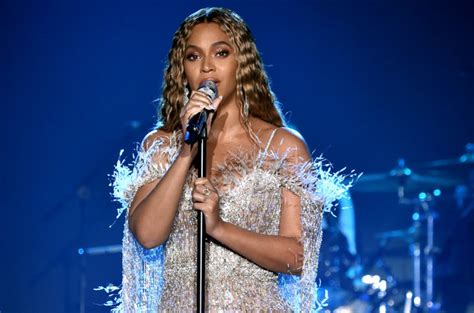 Mamá De Beyoncé Mostró El Pelo Natural De La Artista Y Provocó Sensación En Redes — Fmdos