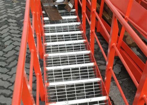 Expanded Steel Stair Treads Grating Galvanized Bar Grating Stair Treads